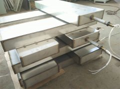 超聲波清洗震板